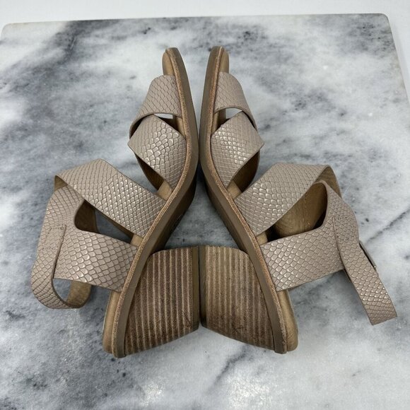 Sofft Womens Beige Strappy Sandals Snakeskin Texture Block Heel Women's Size 9 - Picture 5 of 10